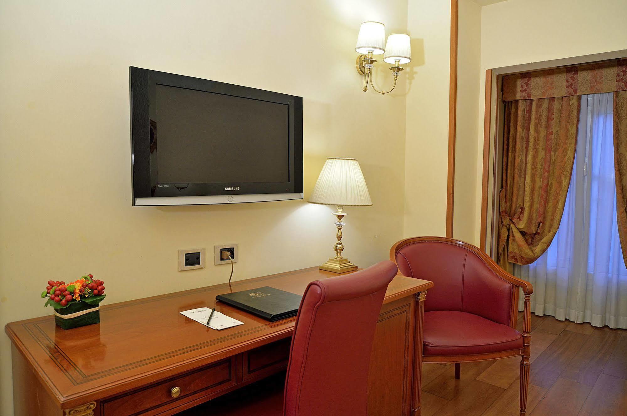 Hotel Homs Ρώμη Εξωτερικό φωτογραφία